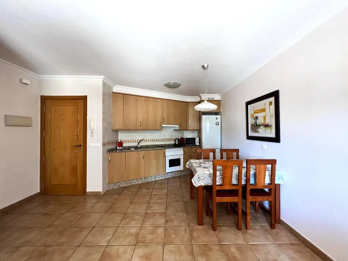 Апартаменты Apartament With Garden Ла-Техита